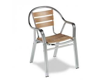 Sillon Modelo M270 Aluminio anodizado con asiento y respaldo en costillas de madera (Consultar disponibilidad)